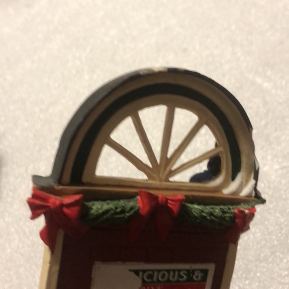 Vintage Coca Cola 1995 North Pole Bottling Works Collection - Picture 13 of 16